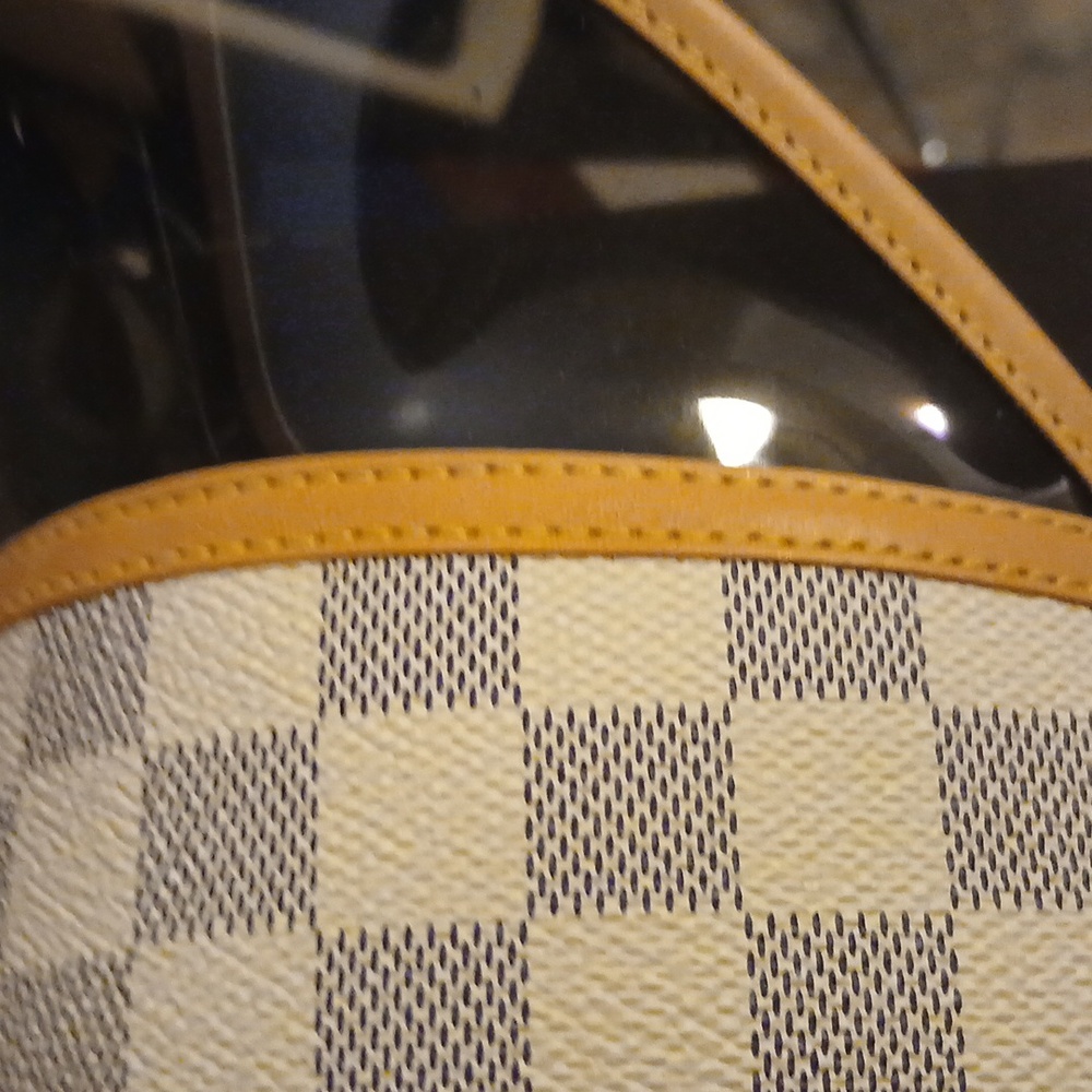 Sunvisor - Picture 4 of 4